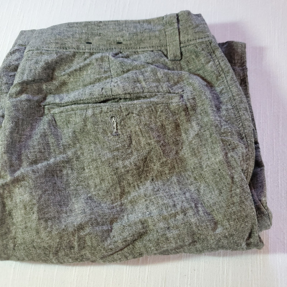 Banana Republic Men's Shorts Waist 32 & Inseam 9 Inch | Gray